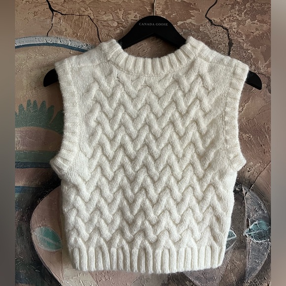 Zara Women's Space Invaders Taito Sweater Knit Short Vest - Picture 8 of 11